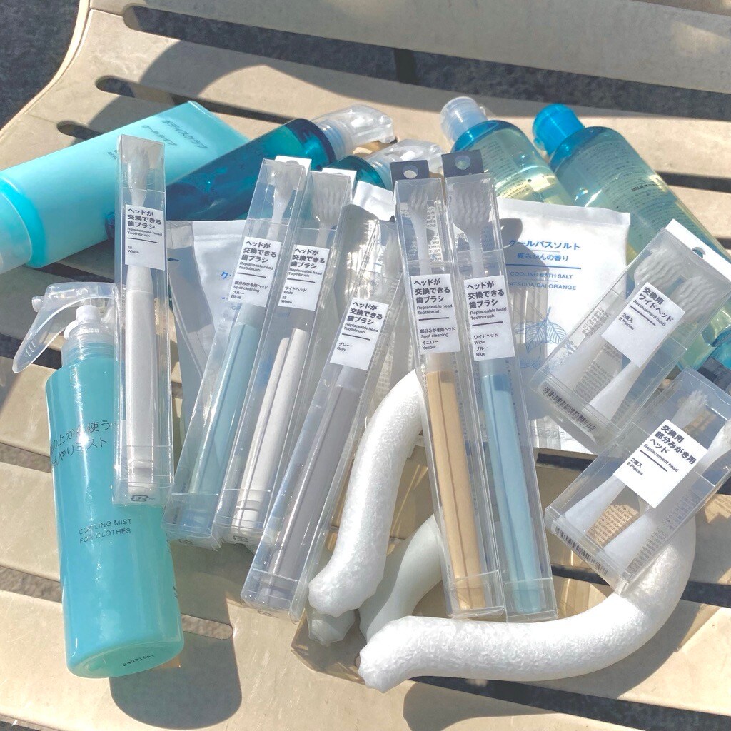 リヴィン田無】優しい色でお揃い。おしゃれで実用的、磁器歯ブラシ